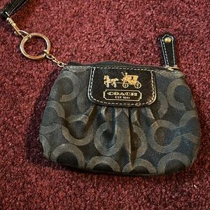 Coach wristlet holder